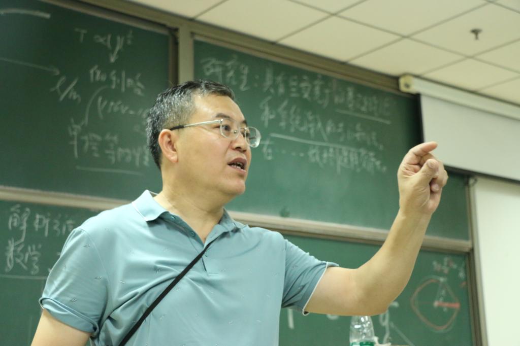 目标是培养具有国际视野